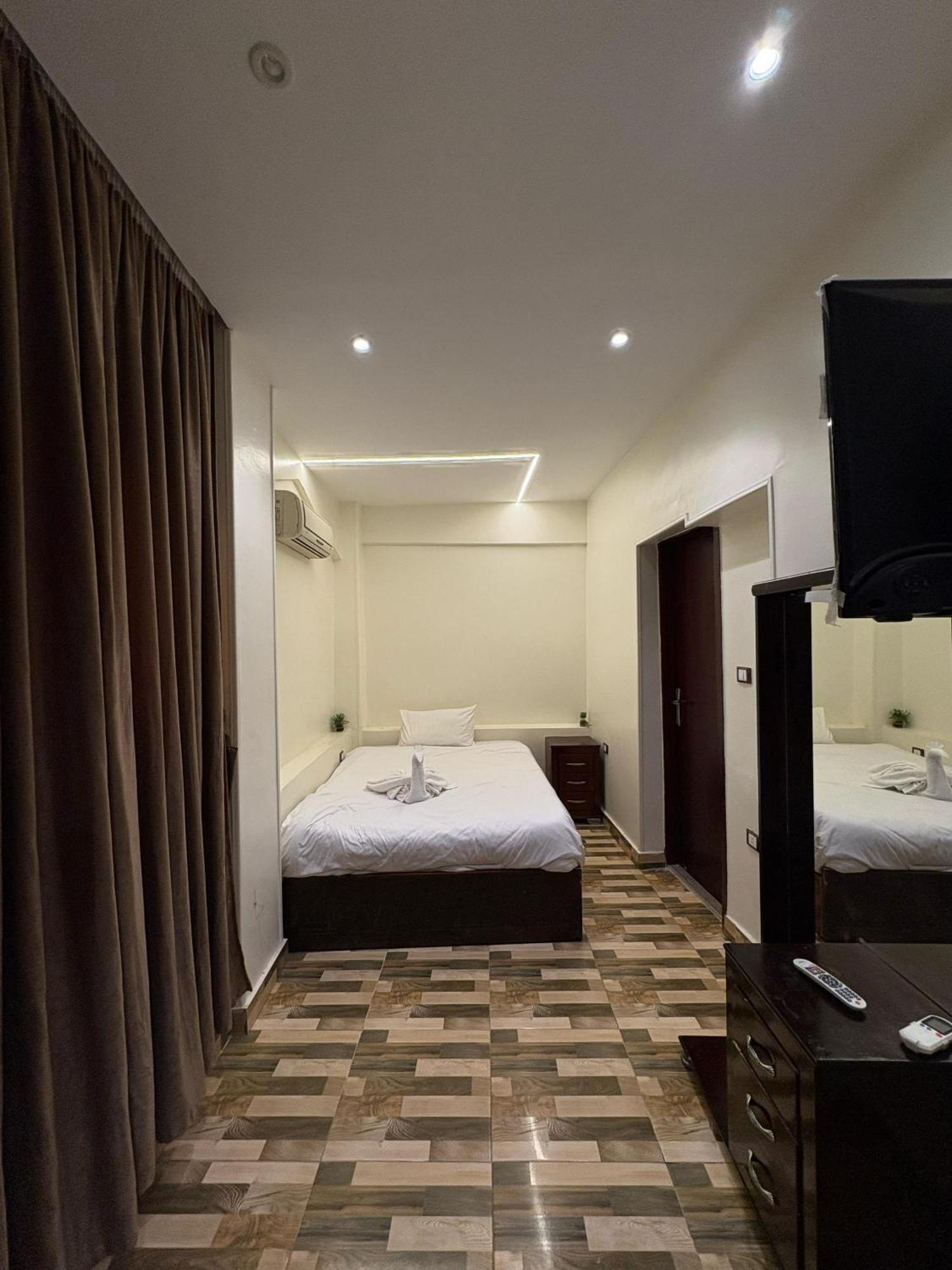 Kafret el-Gabal Basha Pyramids Inn المظهر الخارجي الصورة